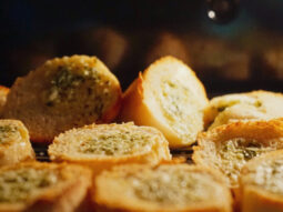 GARLIC BREAD WITH TRUFFLE OIL